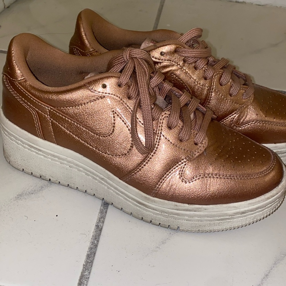 platform air jordan pink